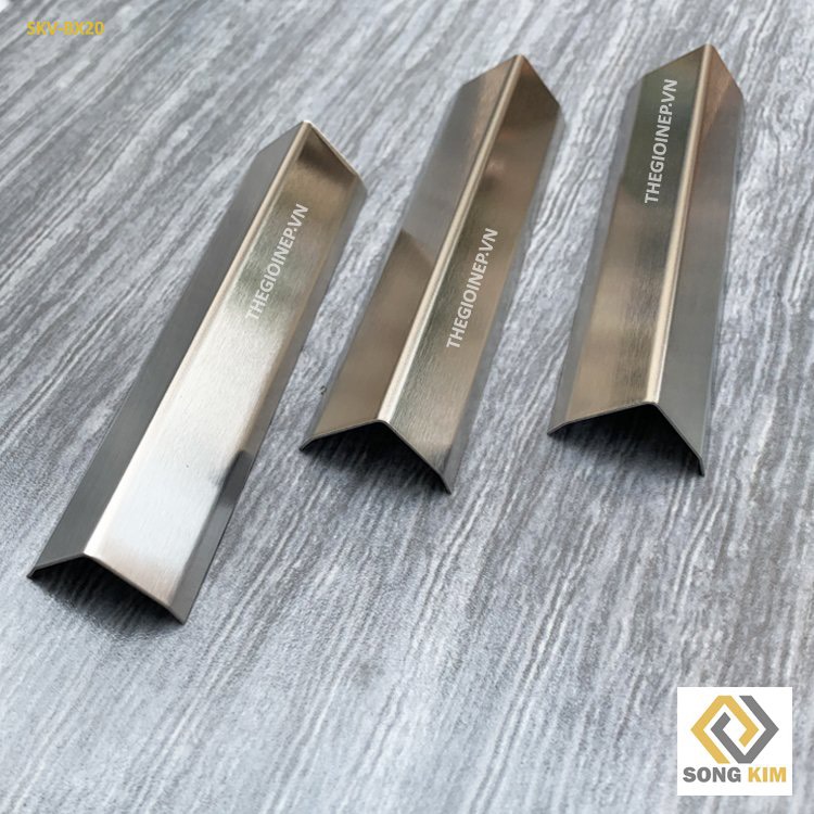 Nẹp Inox V15 Bạc Xước